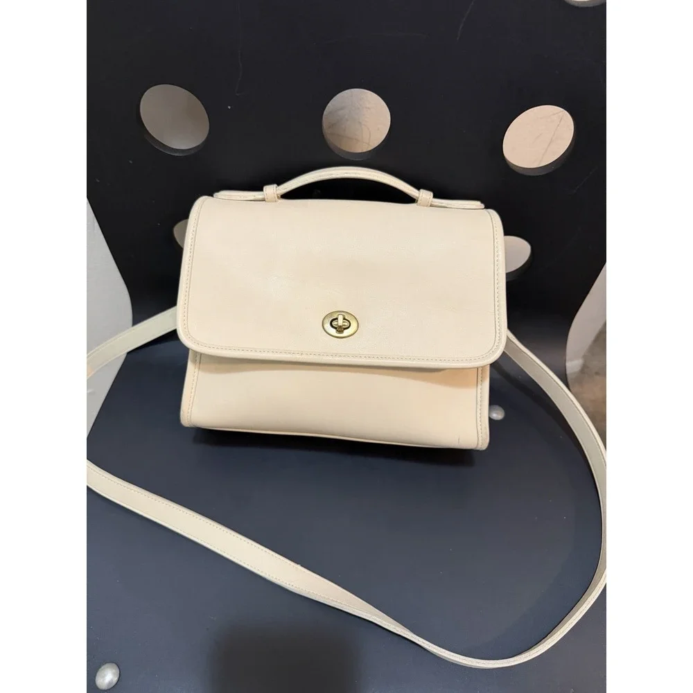 Vintage Coach 0912-220 Court Bag Leather Crossbody Shoulder Bag Bone Handbag